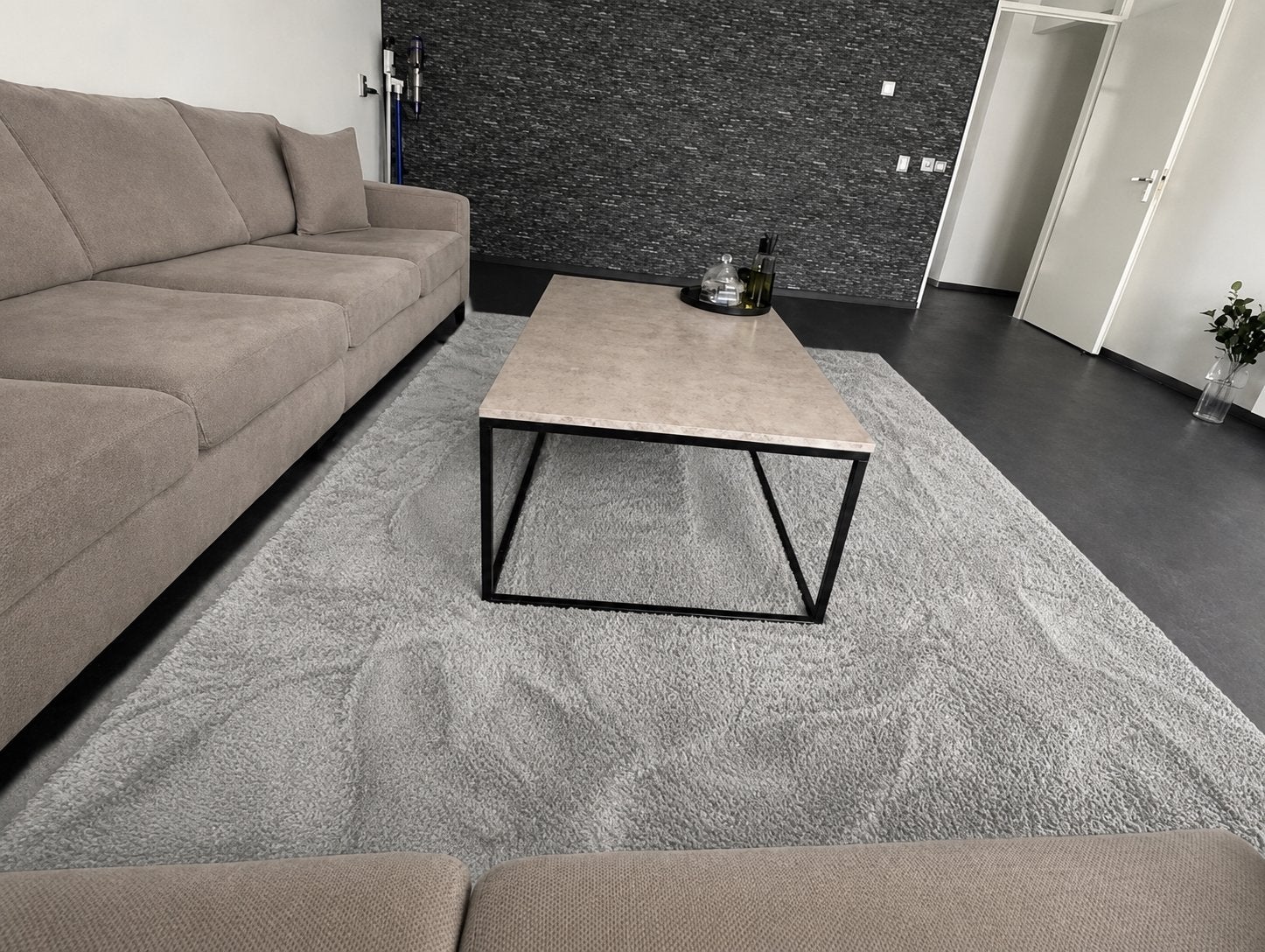 Vloerkleed lichtgrijs, nieuw, Huis en Inrichting, Stoffering | Vloerbedekking, Ophalen, Nieuw, Grijs, Tapijt