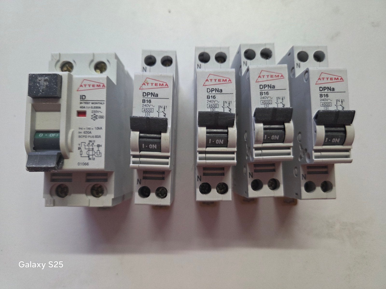 Attema DPN B16 installatieautomaten en aardlekschakelaar, Ophalen of Verzenden, Gebruikt, Attema, Aardlekschakelaar
