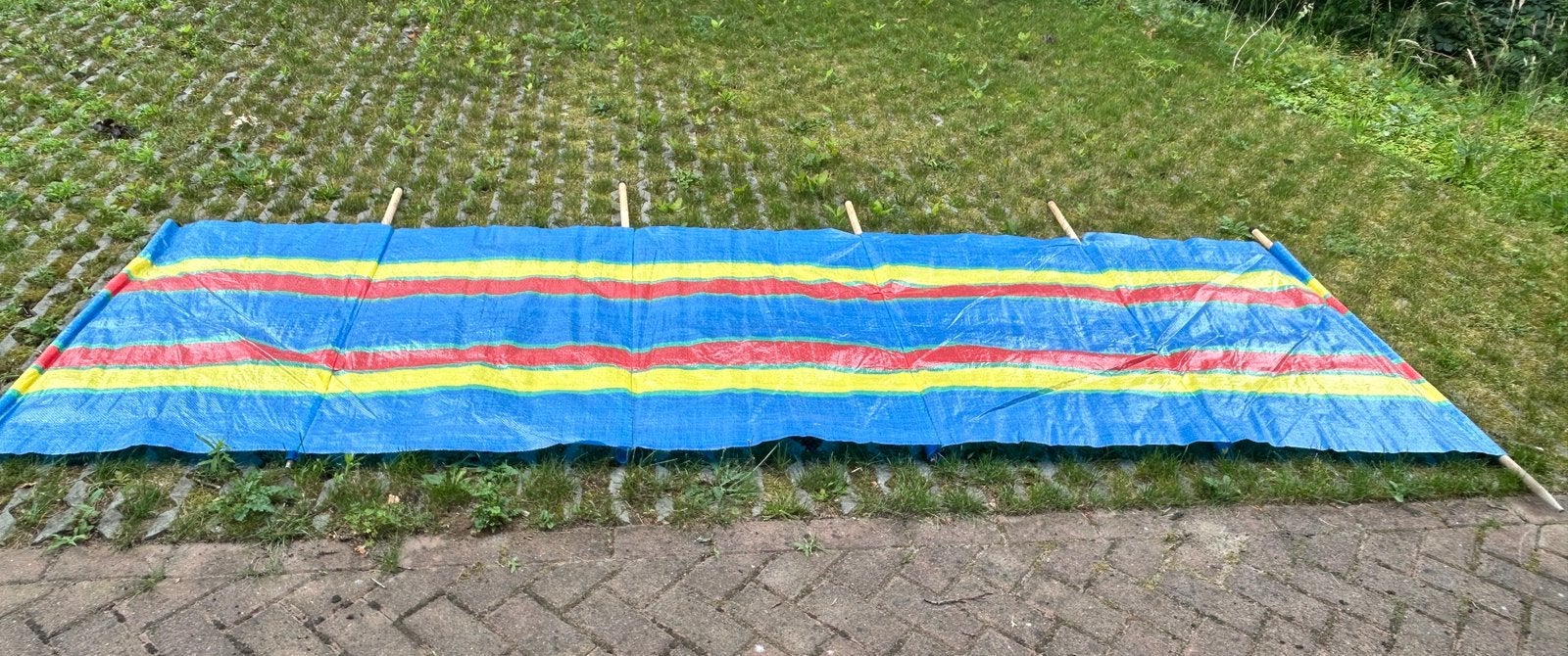 Kleurrijk windscherm met houten stokken, Ophalen, Gebruikt