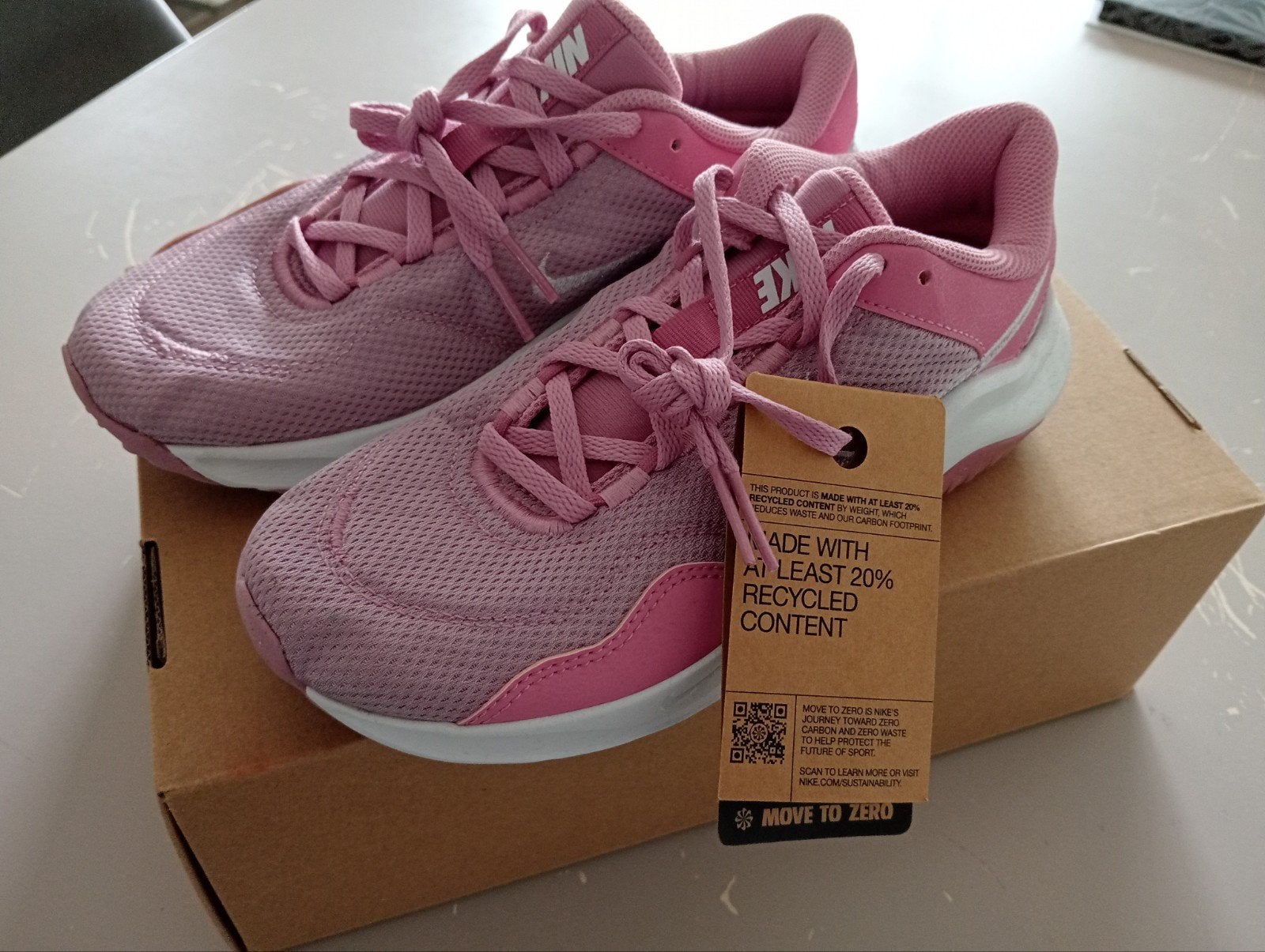 Nieuwe Nike sneakers roze maat 38,5, Kleding | Dames, Schoenen, Nike, Nieuw, Ophalen of Verzenden, Sneakers of Gympen