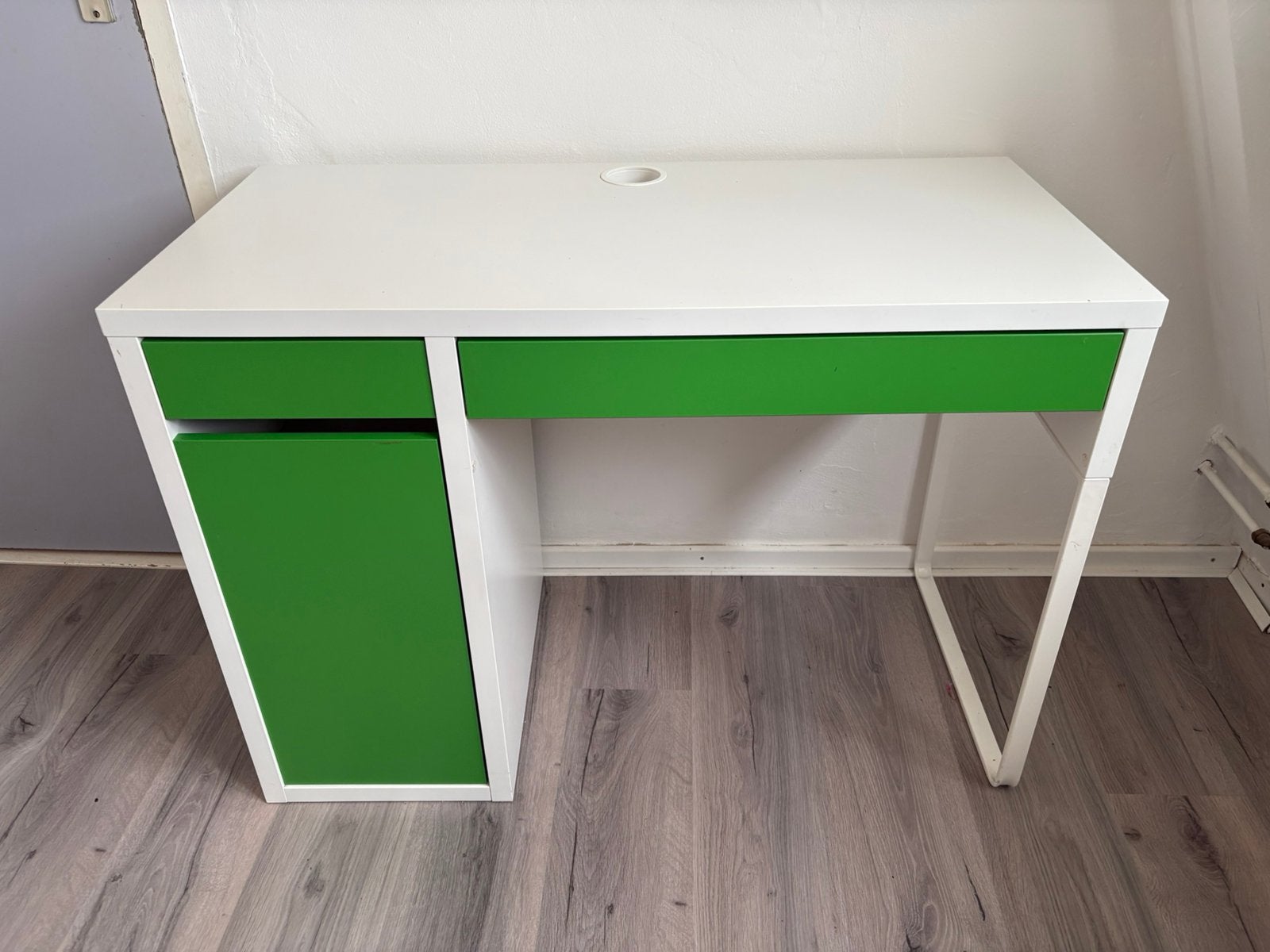 Ikea kinderbureau wit groen 50x105x75cm, 105 cm, Gebruikt, Kinderbureau, 50 cm