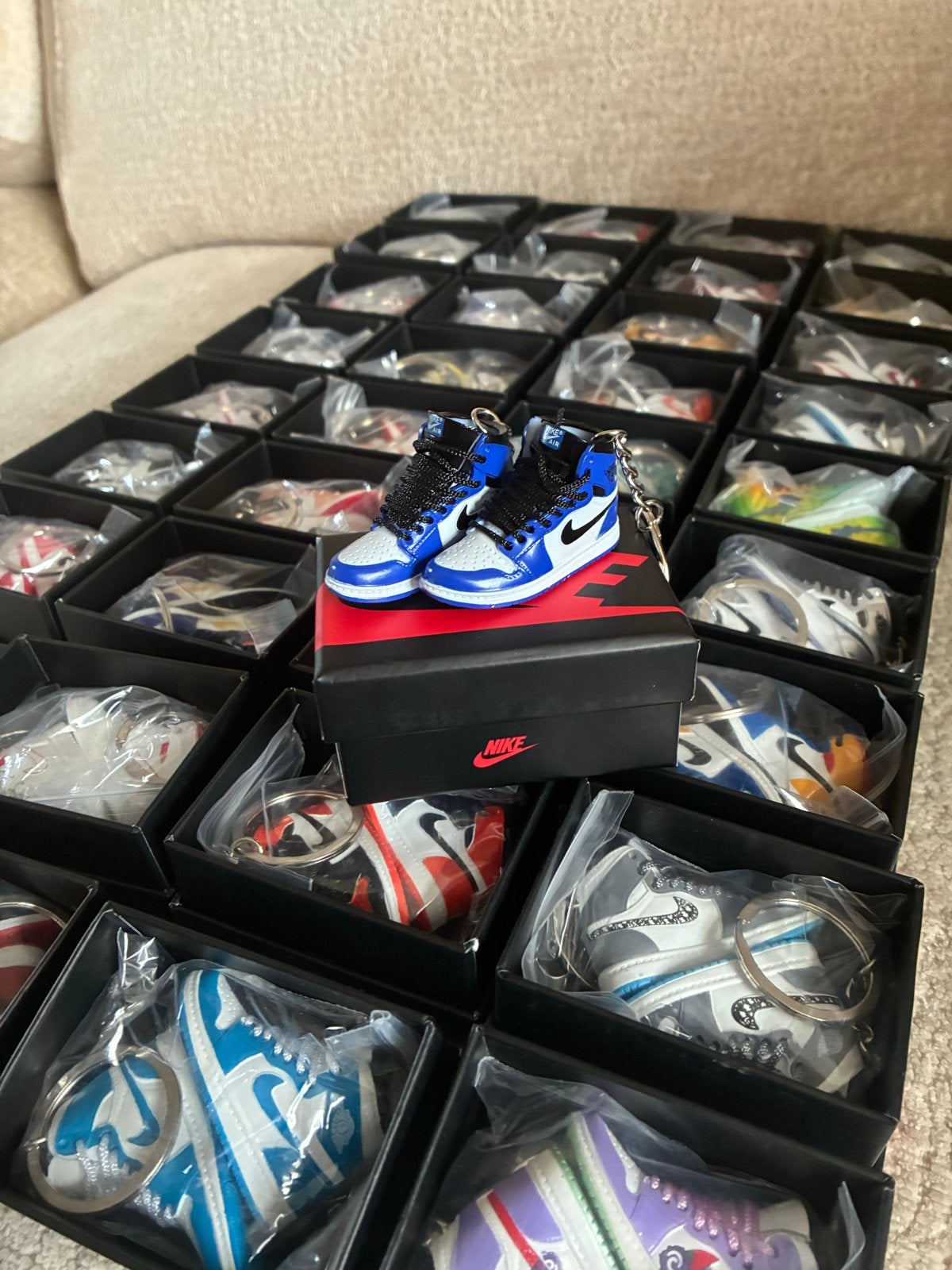 Nieuw Nike Dunk / Jordan L + R sleutelhangers met box!, A, A@A.A, Overige typen, Ophalen of Verzenden