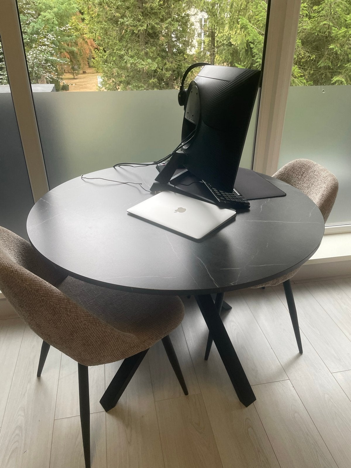 Mooie IKEA MARIEDAMM eettafel –zwart marmerpatroon – Ø105 cm, Ophalen, Overige materialen, 100 tot 150 cm, Rond