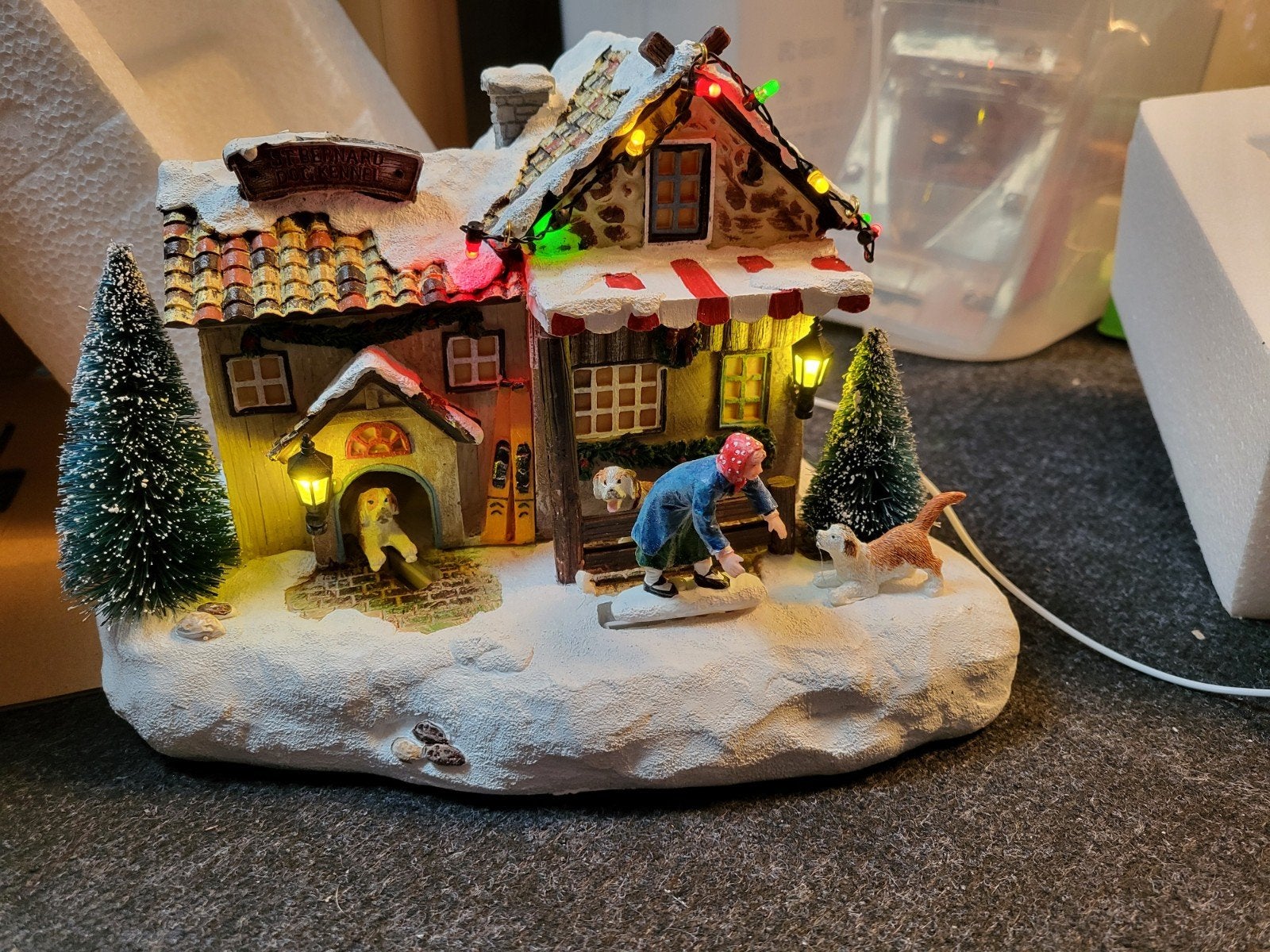 Nieuwe luville sint bernards home kerst dorp honden, Ophalen of Verzenden