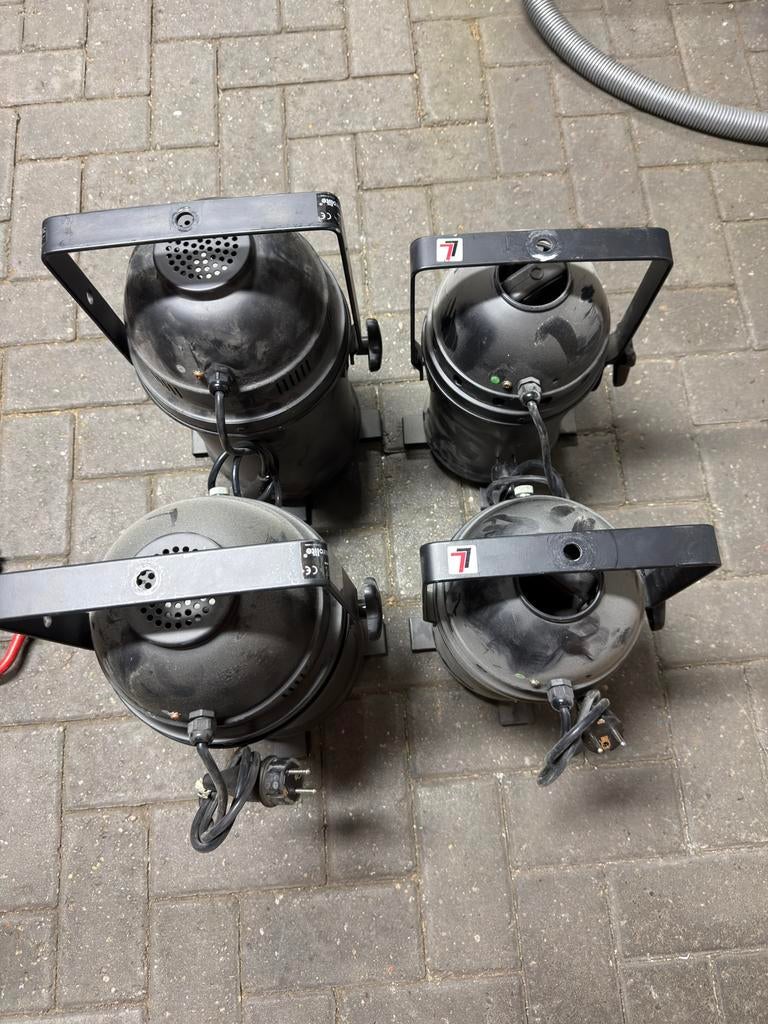 2x par 64 (500 watt) 2x par 56 (300 watt), Muziek en Instrumenten, Licht en Laser, Ophalen, Zo goed als nieuw, Licht