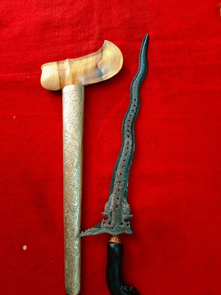 Antieke Keris Naga Temanten 7 Luk Beras Wutah Solo SUZ20, Verzenden, Overige materialen, Indonesië, Meerkleurig