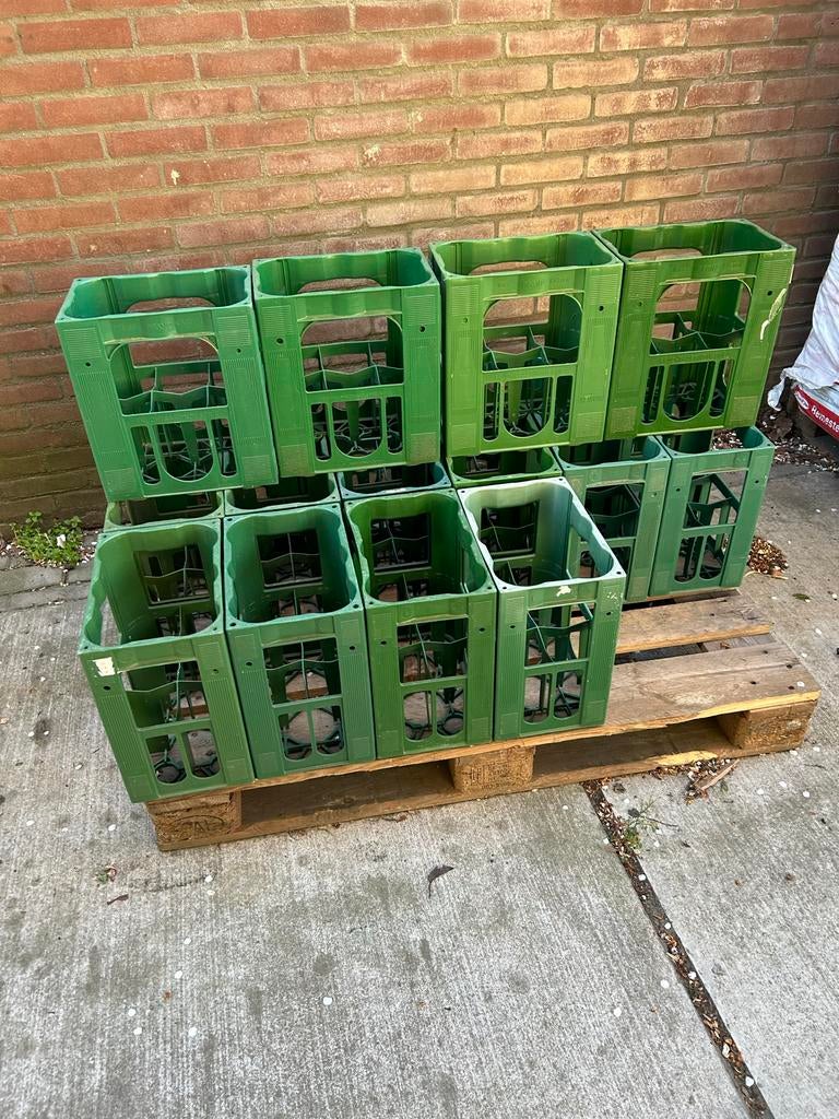 Groene kratten voor flessen of opslag, Doe-het-zelf en Verbouw, Kratten en Dozen, Ophalen, 40 tot 60 cm, 50 tot 75 cm, Zo goed als nieuw