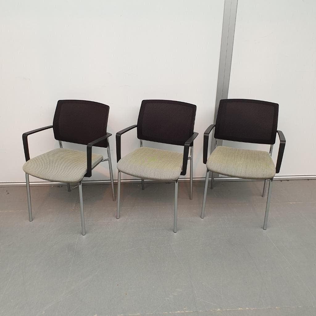 Gispen stapelstoelen kantoorstoel met grijze stof, Ophalen, Gebruikt, Vijf, Zes of meer stoelen, Stof