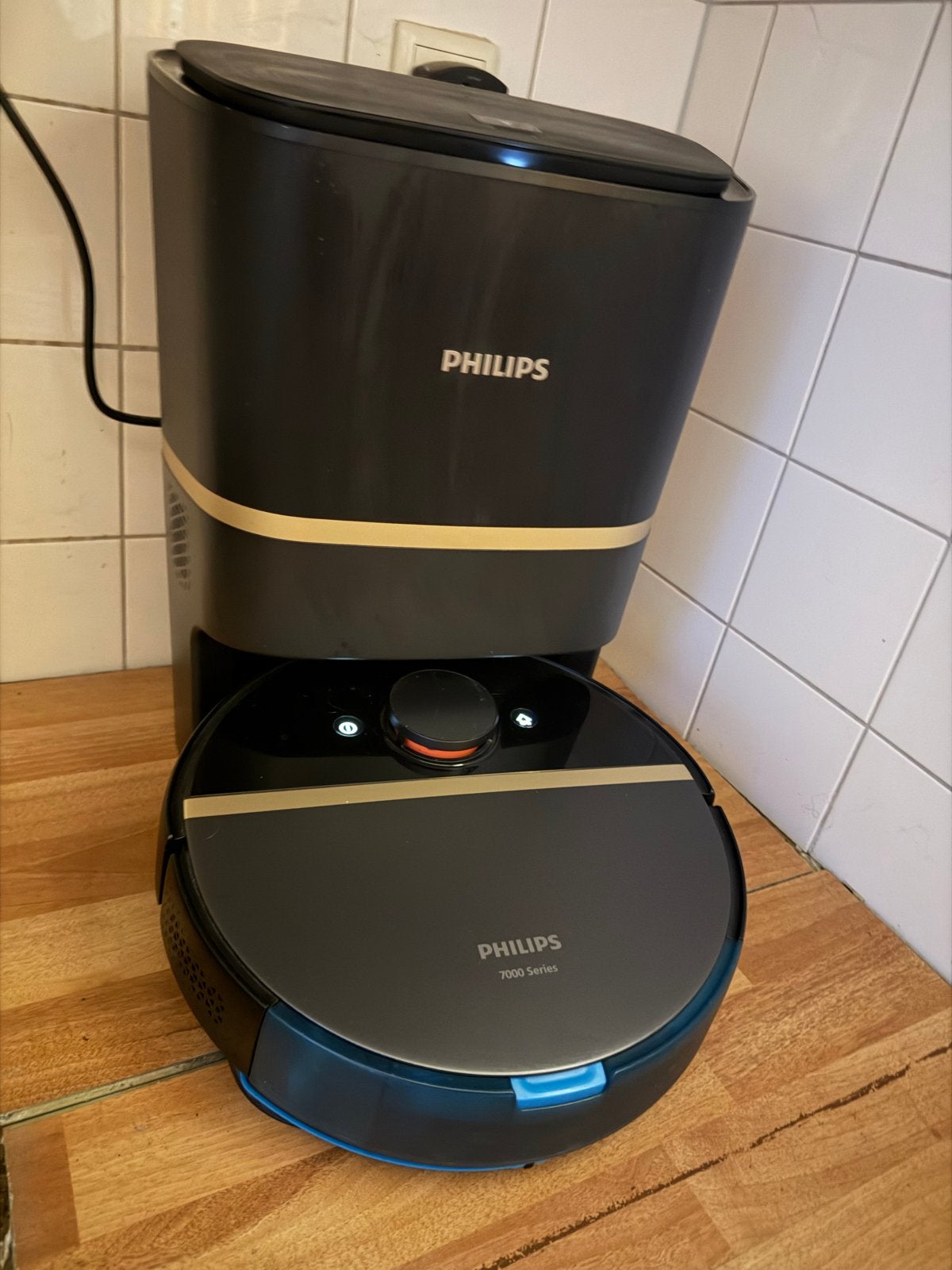 Philips 7000 Series Robotstofzuiger met Leegstation en dweil, Stofzak, Philips, Automatisch legen, Ophalen of Verzenden