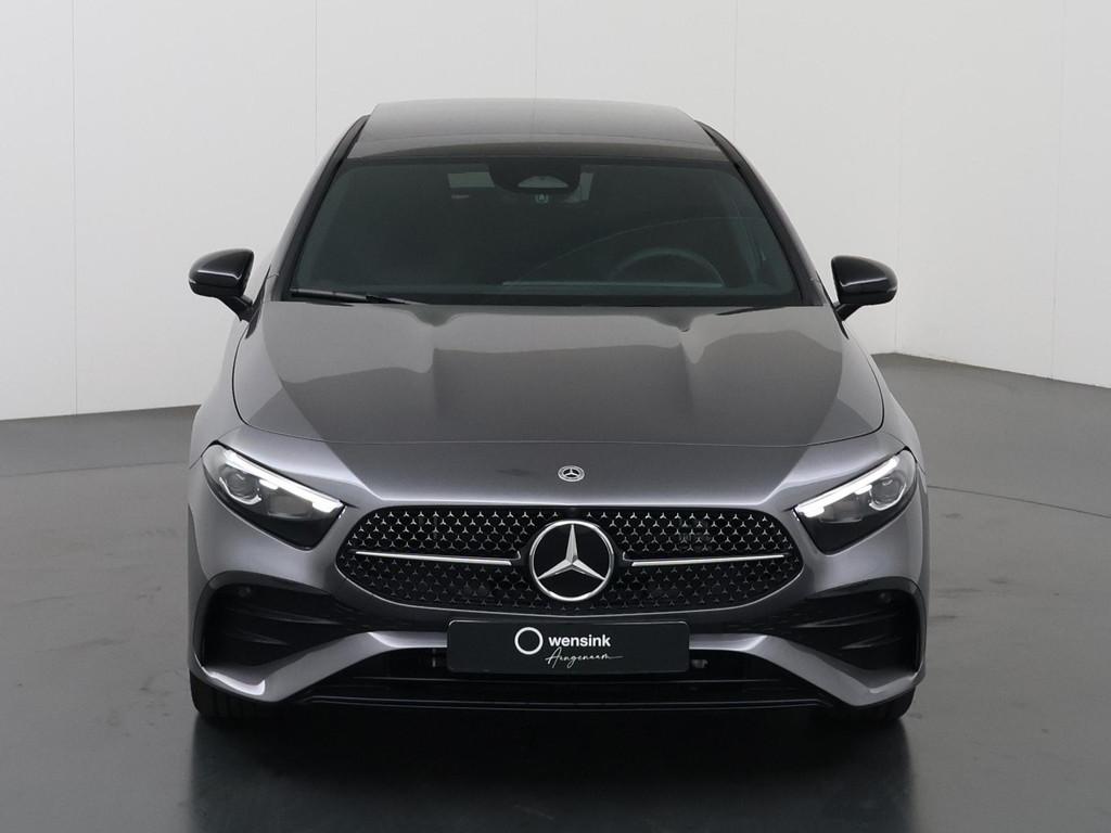 Mercedes-Benz A-klasse 250e Business Solution AMG | Panorama, Auto's, Gebruikt, 4 cilinders, Parkeerassistent, Bedrijf