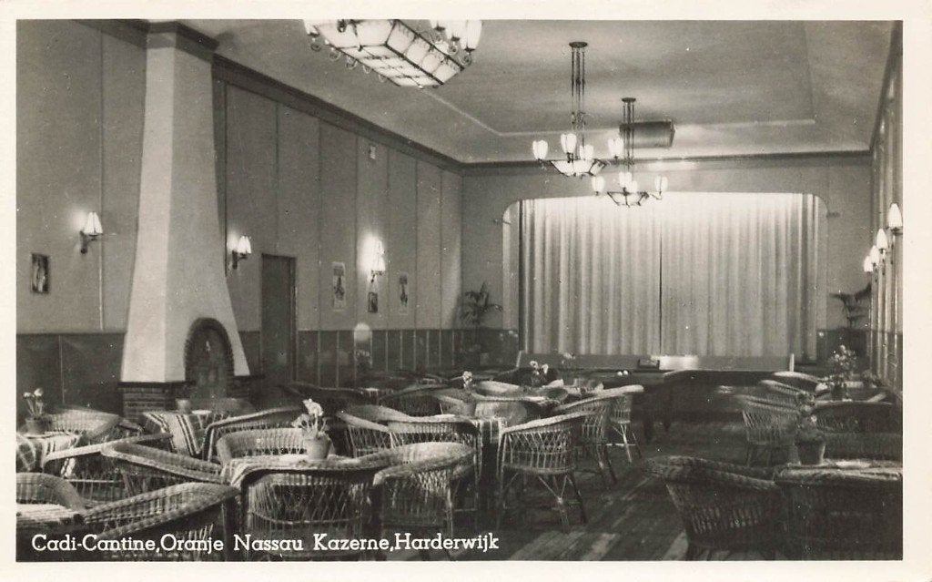 Cadi-Cantine, Oranje Nassau Kazerne, Harderwijk, Ophalen of Verzenden, 1940 tot 1960, Ongelopen, Gelderland