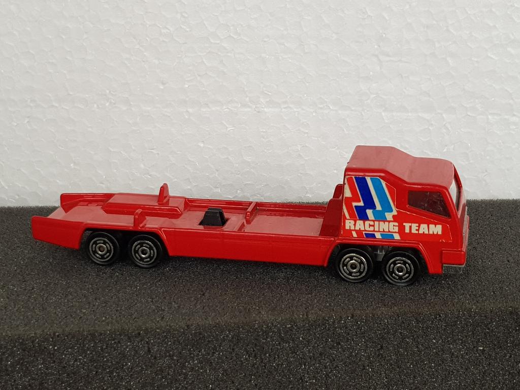 Majorette transporteur 329 370 uit de jaren '80, Ophalen of Verzenden, Gebruikt, Bus of Vrachtwagen