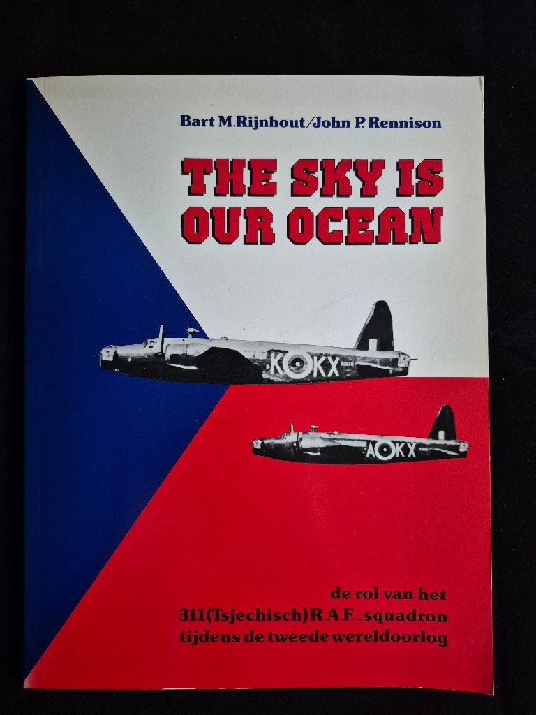 Boek The Sky is our Ocean uit 1980 (BK629), Ophalen of Verzenden, Luchtmacht, Tweede Wereldoorlog, Gelezen