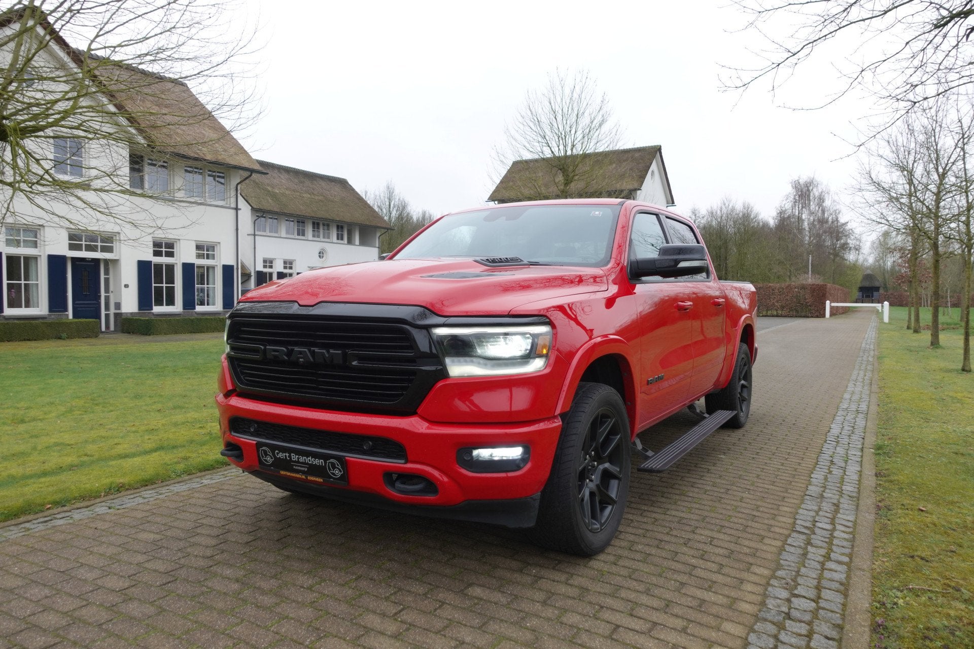 Dodge Ram 1500 5.7 V8 4x4 Crew Cab Laramie | Harman Kardon |, Auto's, Automaat, Gebruikt, 8 cilinders, 5654 cc
