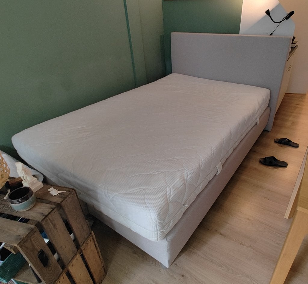 Bed 140x200, beige, Ophalen, Eenpersoons, Beige, Nieuw