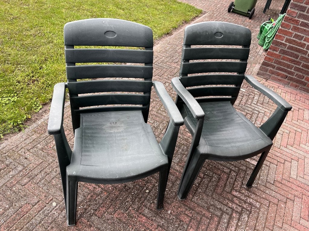 [gratis] tuinstoelen, Ophalen, Gebruikt, Kunststof, Stapelbaar