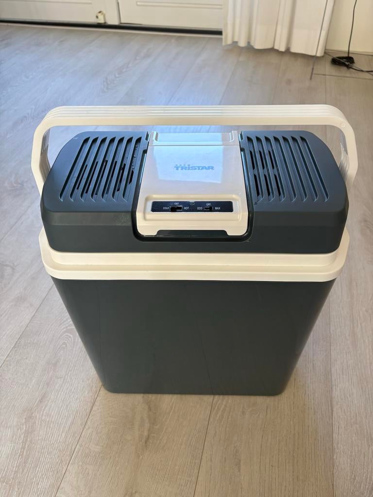 Tristar Koelbox 12V/230V - Zo goed als nieuw, Caravans en Kamperen, Koelboxen, Ophalen of Verzenden, Zo goed als nieuw, Koelbox