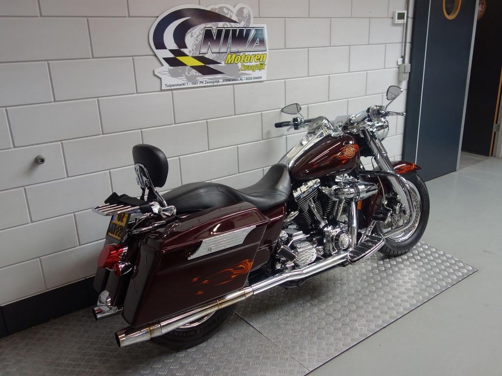 HARLEY-DAVIDSON ROAD KING CUSTOM FLHRSI - foto 3