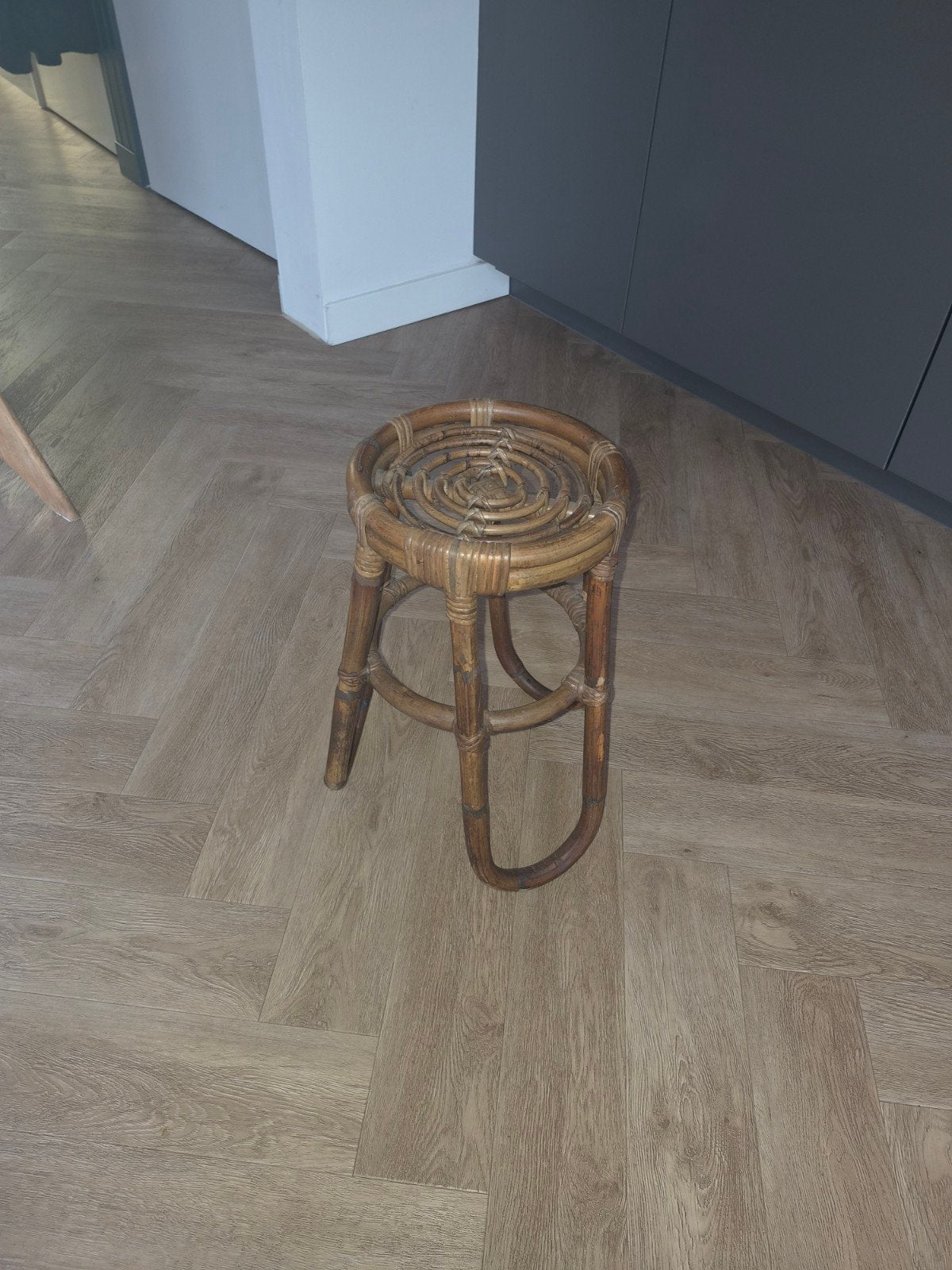 Vintage rotan plantentafeltje, Huis en Inrichting, Ophalen, Gebruikt, 50 tot 100 cm, Rond
