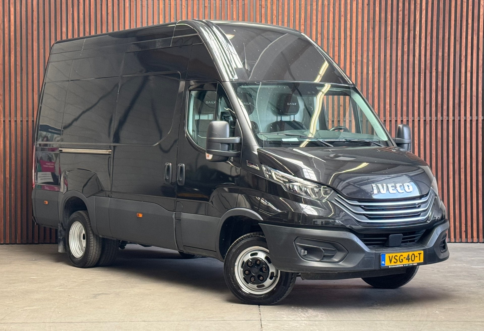 Iveco Daily L3H2 50C21 AUT. NAVI-CARPLAY-PDC-CAMERA-CRUISE-C, Automaat, Gebruikt, Euro 6, Iveco
