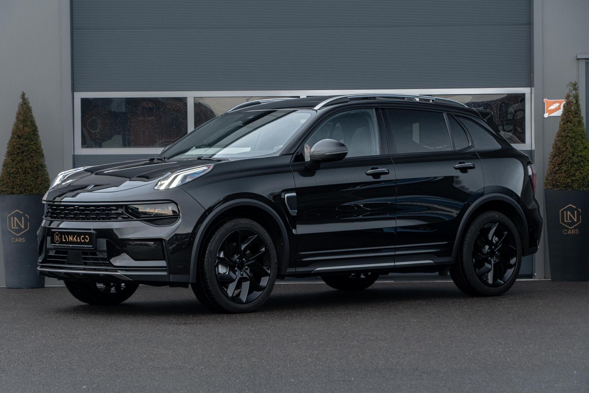 Lynk & Co 01 1.5 | Leder | Pano | DAB | Black | 360 camera, Auto's, Met garantie (alle), Bedrijf, 1854 kg, Hybride Elektrisch/Benzine