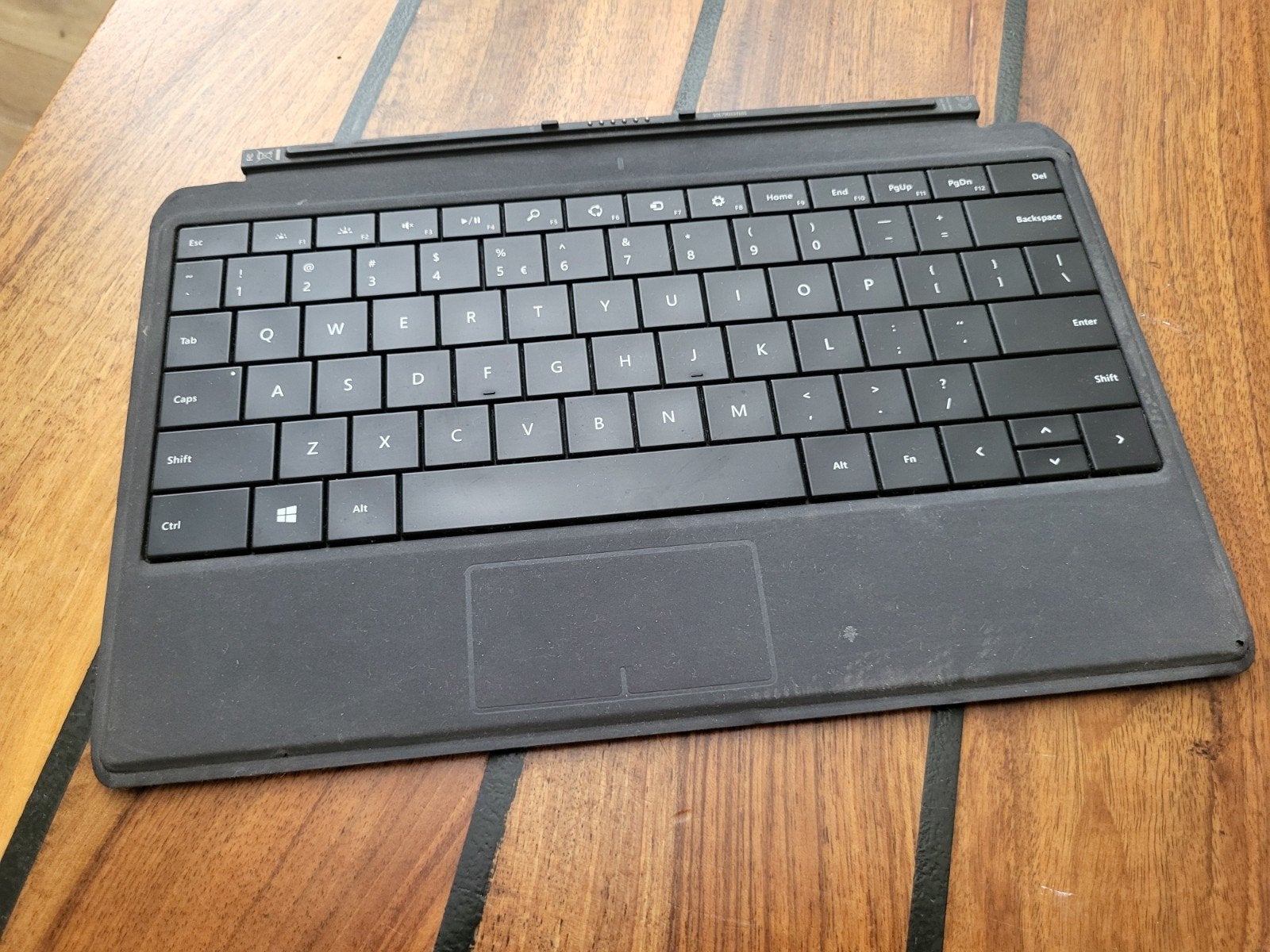 Microsoft Laptop Toetsenbord - Qwerty Indeling, Computers en Software, Toetsenborden, Gebruikt, Ophalen of Verzenden, Qwerty, Trackpad