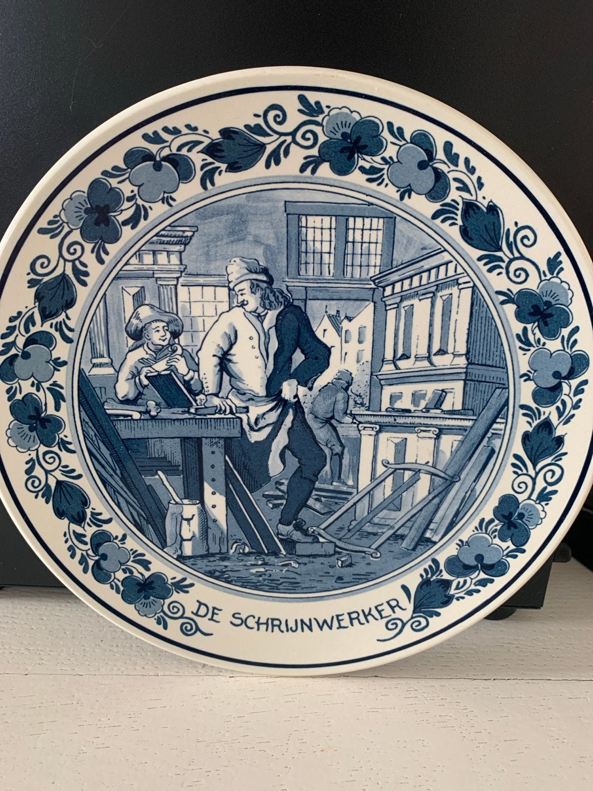 Delfts Blauw Gedenkbord 'De Schrijnwerker' Royal Goedewaagen, Ophalen of Verzenden