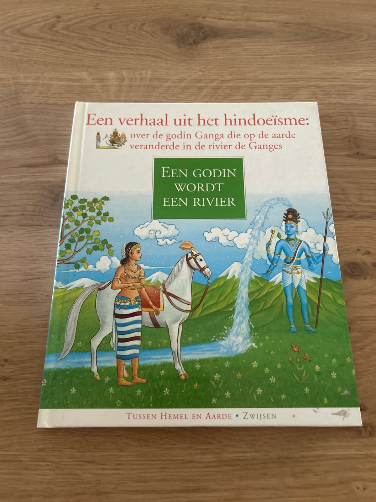 Een Godin Wordt Een Rivier - Hindoeïsme Verhaal, Ophalen of Verzenden, Zo goed als nieuw, Spiritualiteit algemeen, Verhaal of Roman