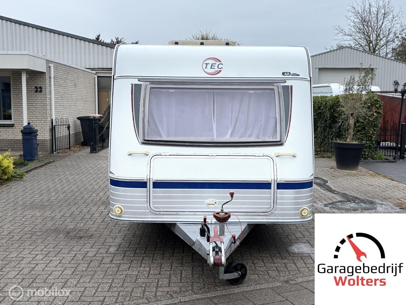 Tec 530 TDF voortent rondzit vastbed L keuken, Caravans en Kamperen, Caravans, T.E.C., Rondzit, 7 tot 8 meter, Bedrijf