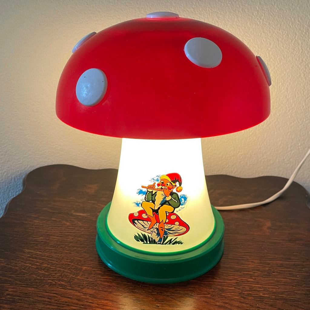 Vintage paddenstoel lampje met kabouter - W.L.P., Ophalen of Verzenden, Gebruikt, Kunststof, Minder dan 50 cm