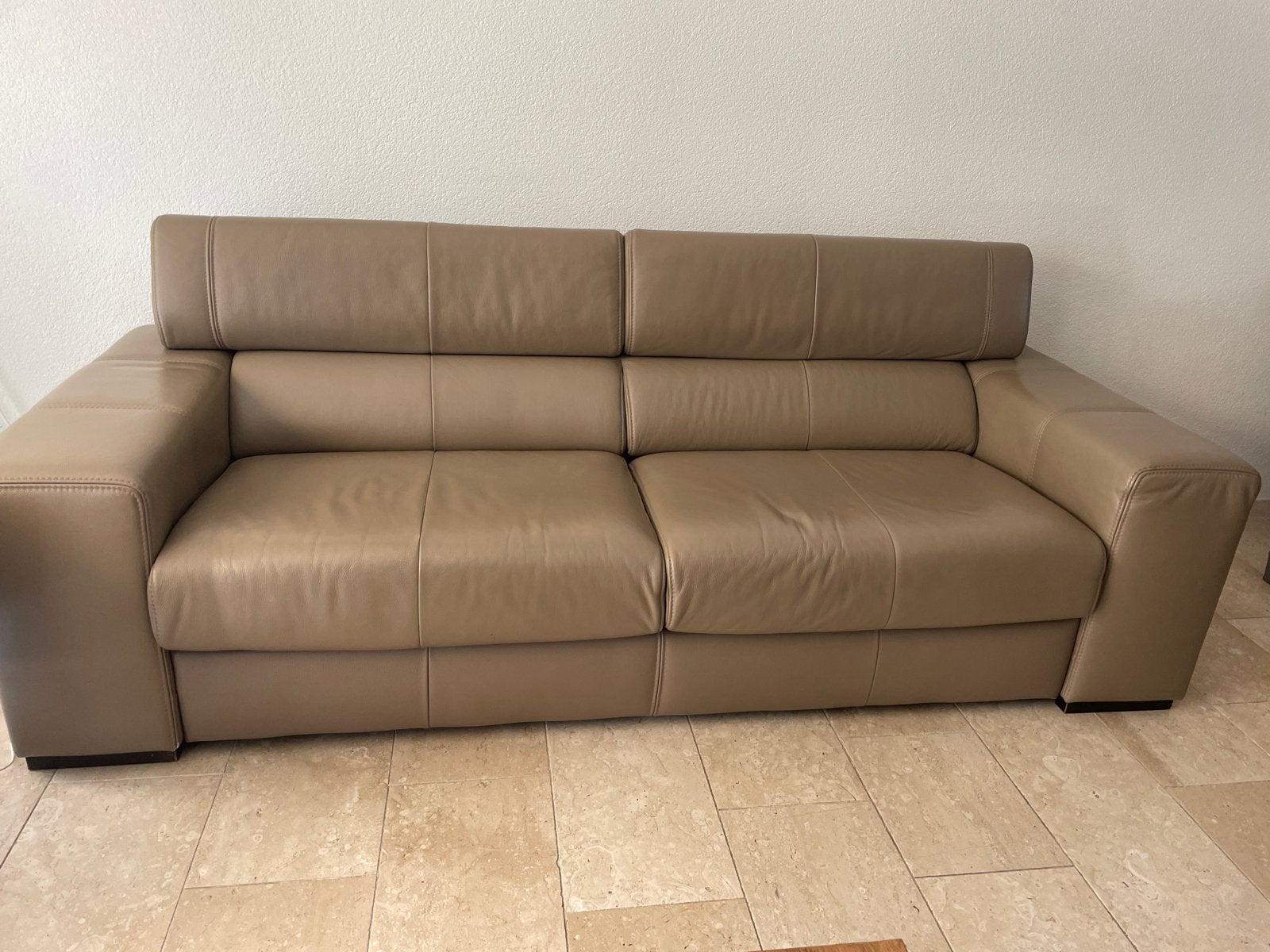 Leren bank taupe met verstelbare rugleuning - Pronto, Ophalen, Zo goed als nieuw, Rechte bank, 200 tot 250 cm