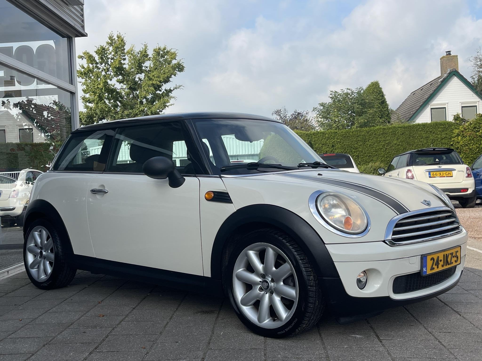 MINI 3-Deurs 1.4 One /Airco/Spoke velgen/APK 06-2027/, Voorwielaandrijving, Stof, Zwart, 4 cilinders