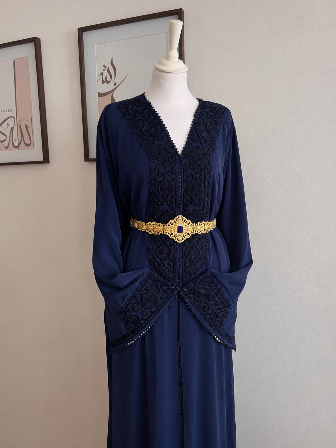 Elegante Marokkaanse Caftan - Donkerblauw met Gouden Riem, Maat 38/40 (M), Blauw, Ophalen of Verzenden, Zo goed als nieuw