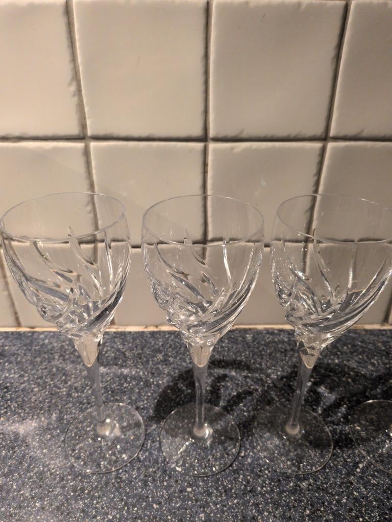 4 Kristallen Wijnglazen (3 klein, 1 groot) - Albert Heijn, Ophalen