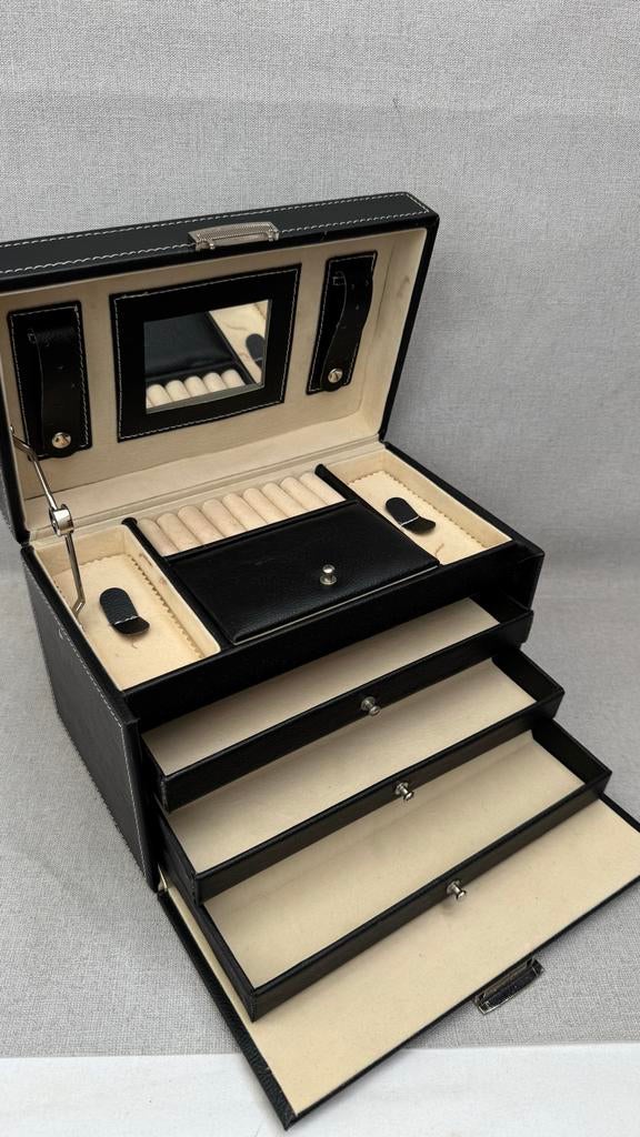 Luxe Zwarte Sieradendoos met Slot en Spiegel, Zwart, Ophalen of Verzenden, Zo goed als nieuw, Met slot