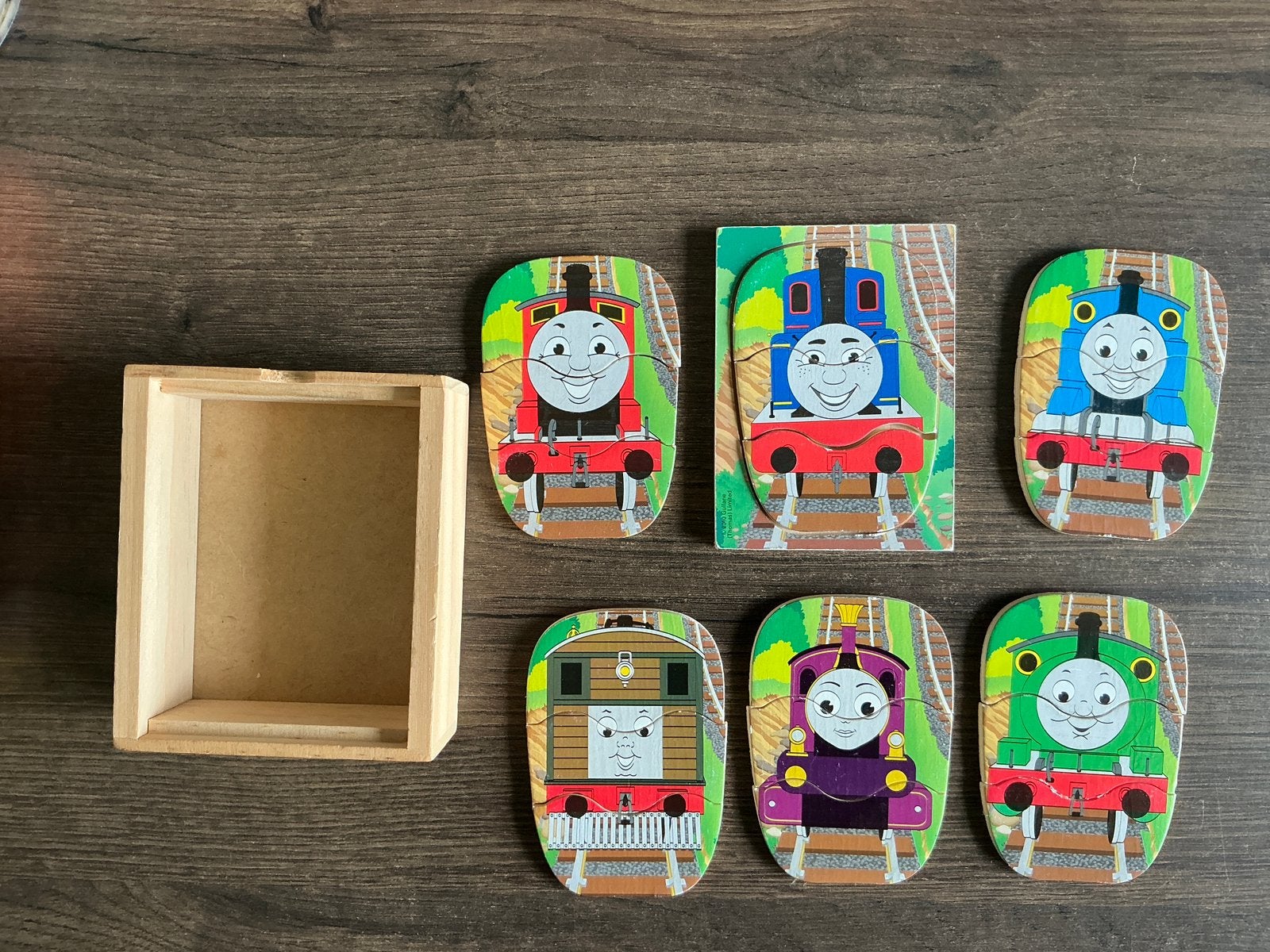 Vintage Houten kinderpuzzel - serie van Thomas de Trein (KWF, 2 tot 4 jaar, Gebruikt, 10 tot 50 stukjes, Ophalen of Verzenden