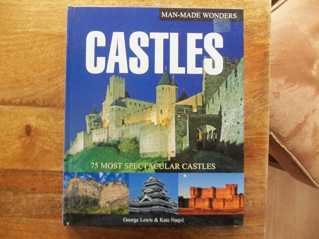 BOEK CASTLES -75 MOST SPECTACULAR CASTLES., 14e eeuw of eerder, Lewis & Naqvi., Europa, Ophalen of Verzenden