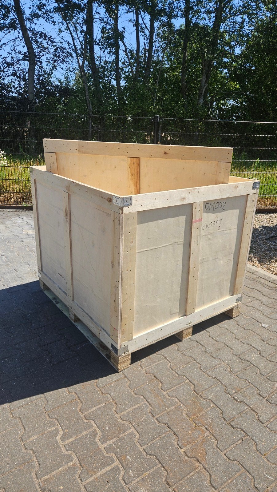 Houten krat op pallet met deksel, Doe-het-zelf en Verbouw, Kratten en Dozen, Ophalen, Gebruikt, 100 cm of meer, 60 cm of meer