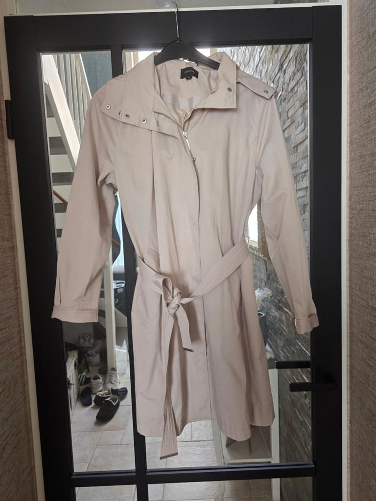 Te koop beige dames trenchcoat met capuchon van Comma maat 4, Beige, Maat 42/44 (L), Zo goed als nieuw, Comma
