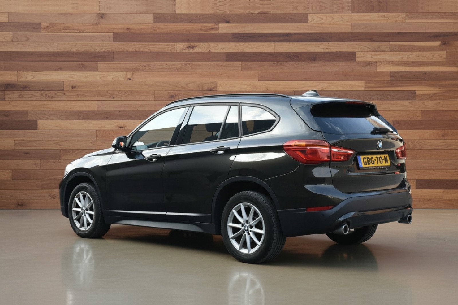 BMW X1 sDrive18d High Executive (bj 2019, automaat), 136 pk, 4 cilinders, Leder, Diesel