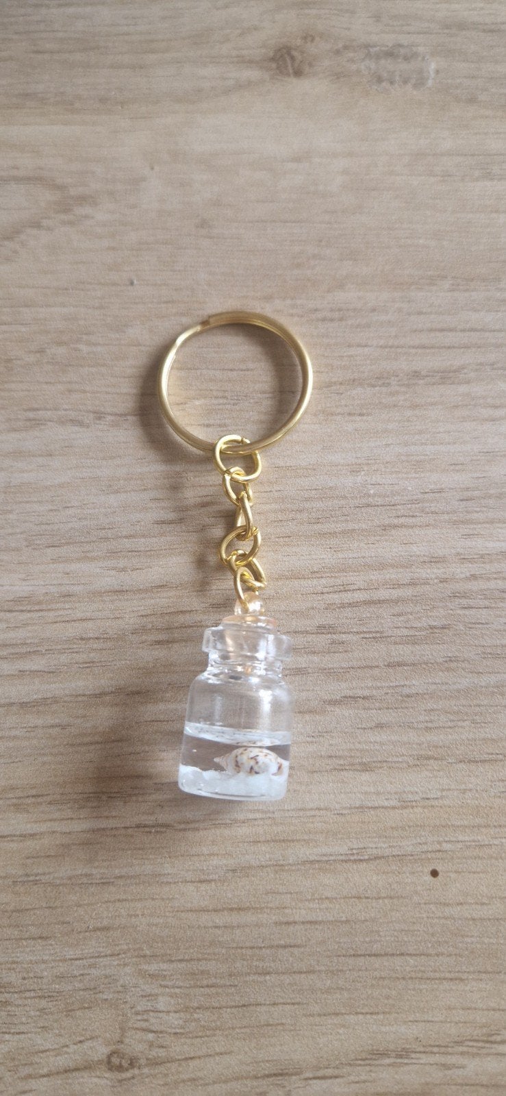 Sleutelhanger met mini flesje en schelpjes, Ophalen of Verzenden, Nieuw, Overige typen