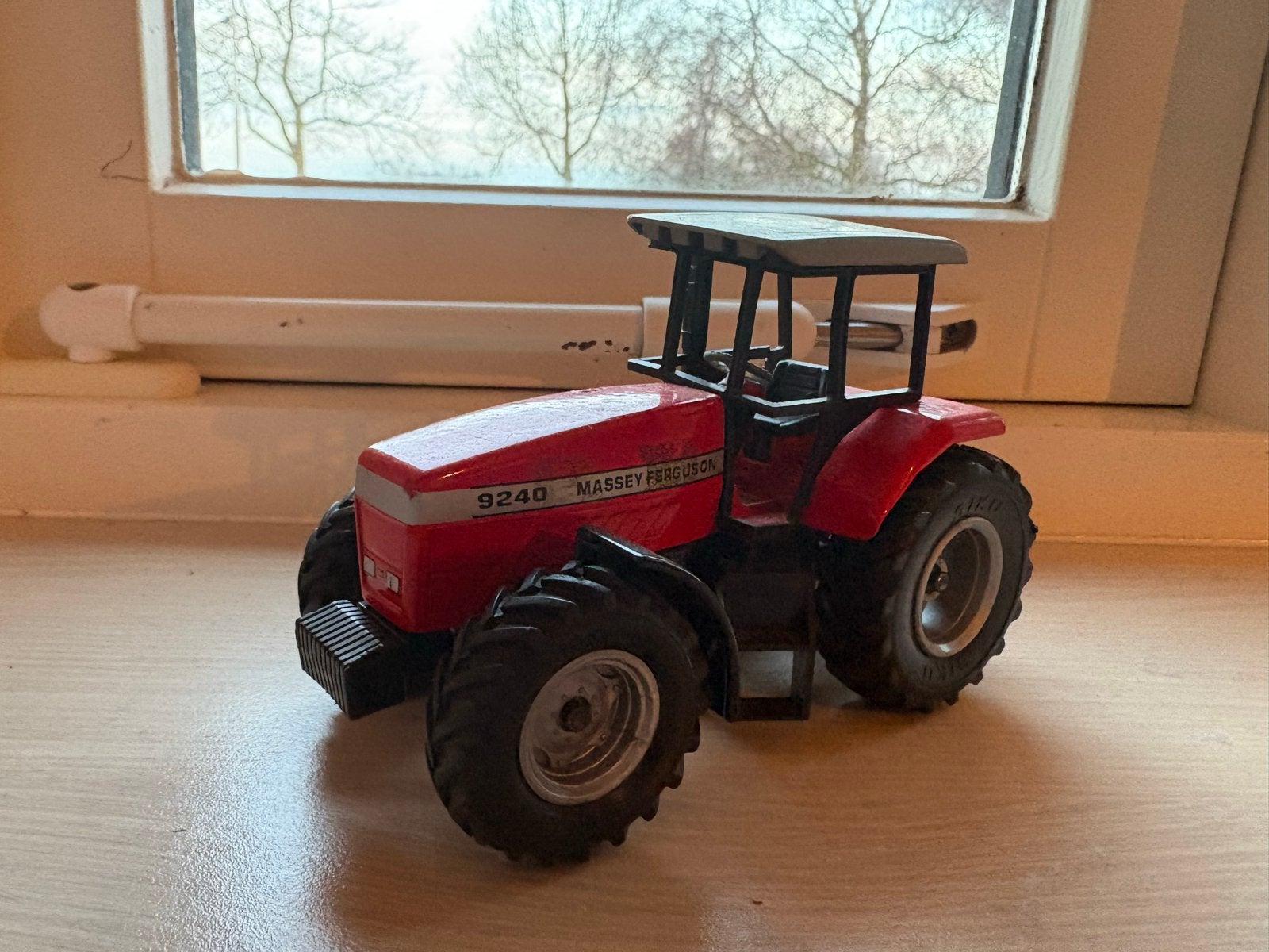 Siku Massey Ferguson 9240 - Gebruikt, Hobby en Vrije tijd, Modelauto's | 1:32, Gebruikt, Tractor of Landbouw, SIKU, Ophalen of Verzenden