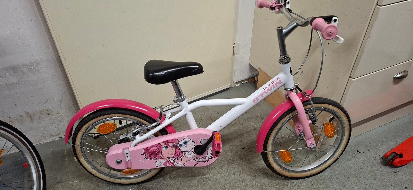 B'TWIN Docto Girl 500 Kinderfiets 16 inch - Roze/Wit, Ophalen, B'TWIN, Velgrem, 16 tot 20 inch