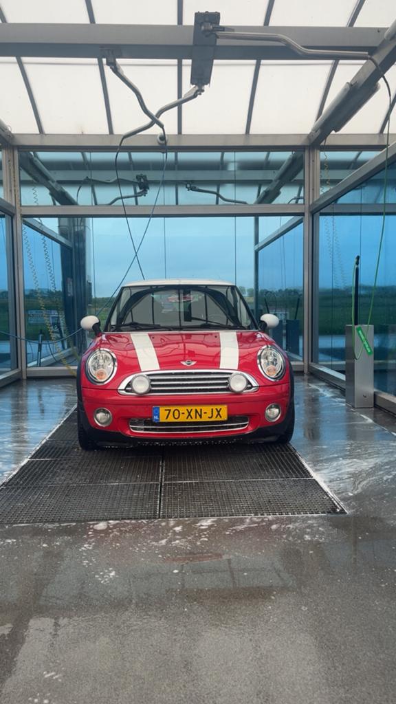 Mini 1.6 Cooper 2007 Rood, Auto's, Voorwielaandrijving, 4 cilinders, 4 stoelen, 49 €/maand