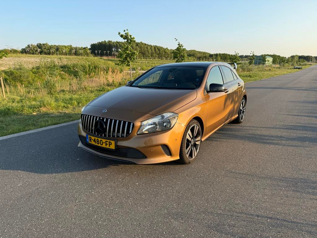 Mercedes-Benz A-Klasse A180 AMG-EDITION 2018, Auto's, 4 cilinders, Leder en Stof, 122 pk, 1200 kg