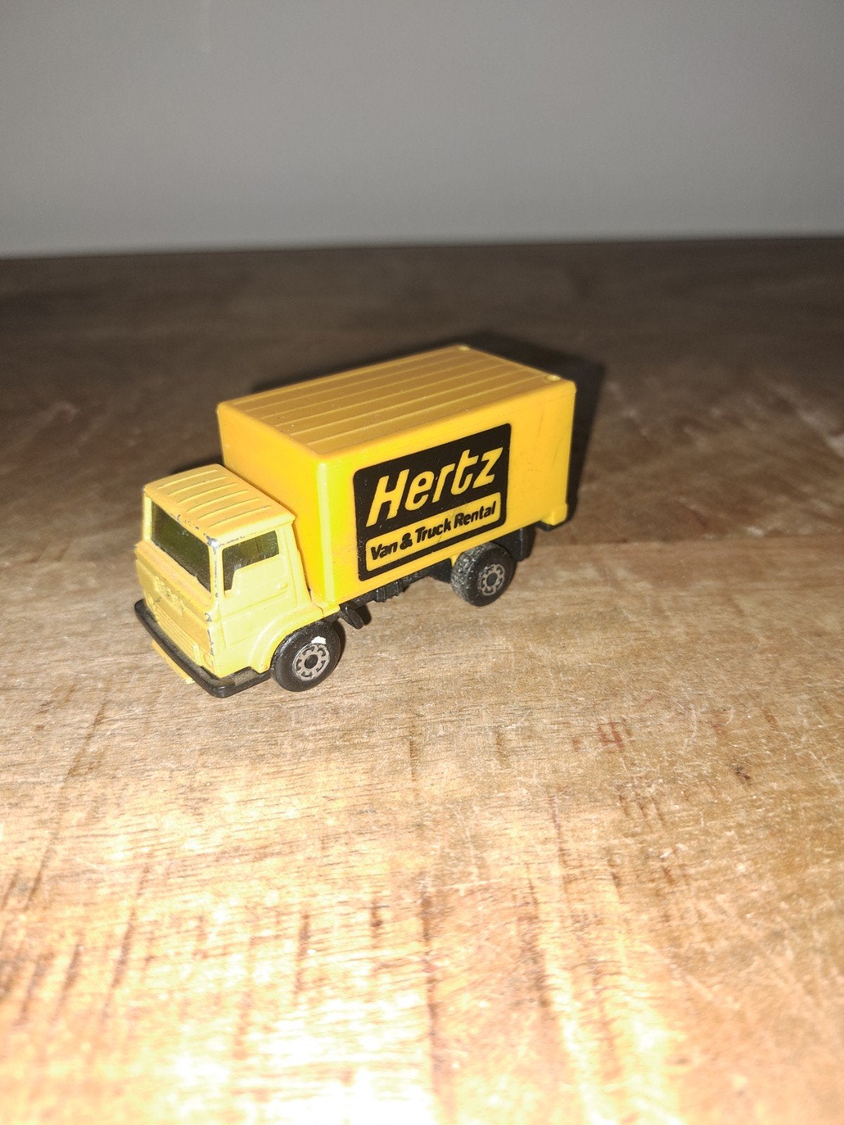Matchbox dodge "hertz verhuur", Gebruikt, Ophalen of Verzenden, N.b, Bus of Vrachtwagen