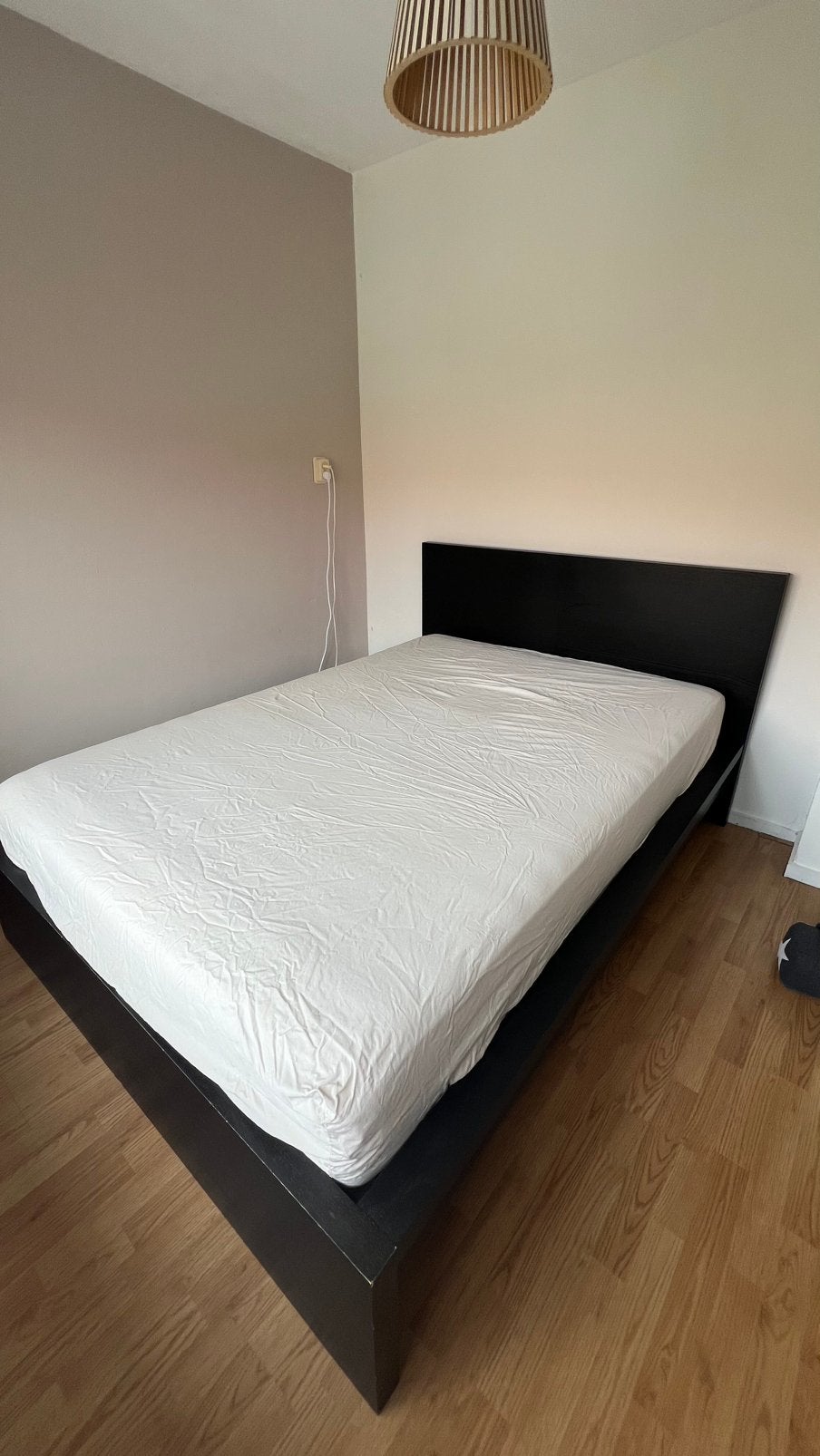Bedframe + matras Ikea 140x200cm, Ophalen, Gebruikt, Zwart, Tweepersoons