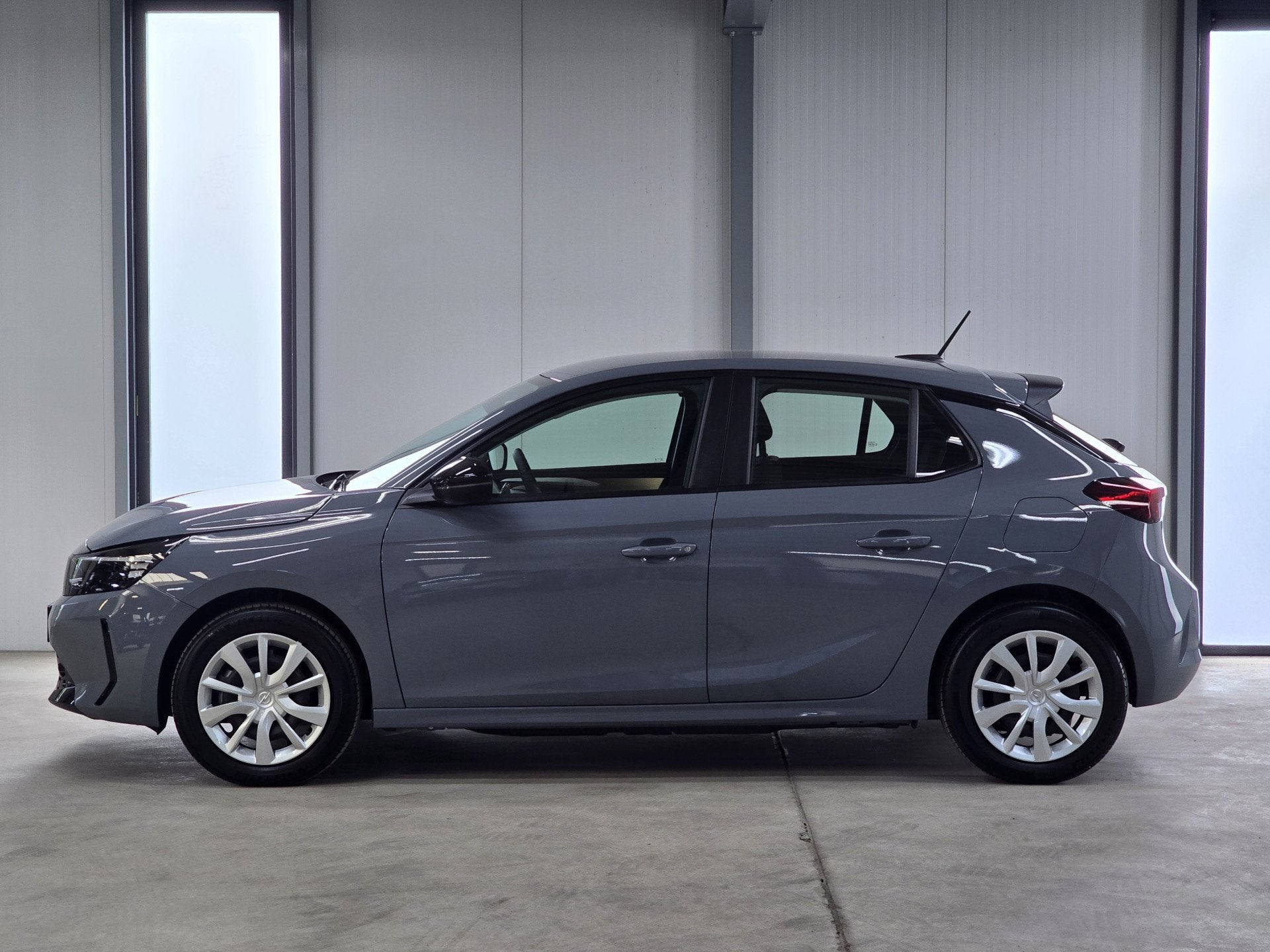 Opel Corsa Electric Edition 50 kWh | Comfort pack | Warmtepo, Gebruikt, Zwart, Hatchback, Automatische klimaatregeling