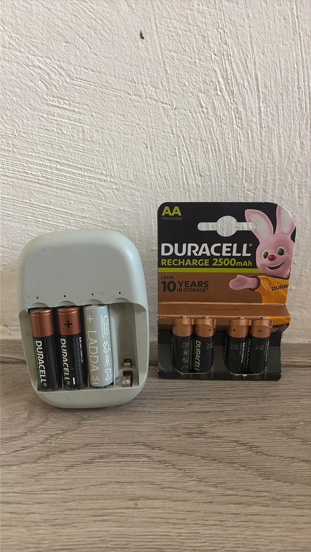 Te koop “Oplaad station voor batterijen incl batterijen”, Ophalen of Verzenden, Zo goed als nieuw