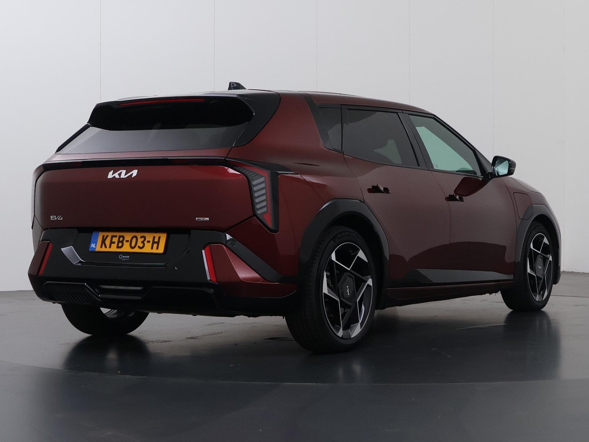 Kia EV4 GT-Line Business Edition 81.4 kWh | Cruise Control A, Auto's, 81 kWh, 33 min, Origineel Nederlands, 584 km